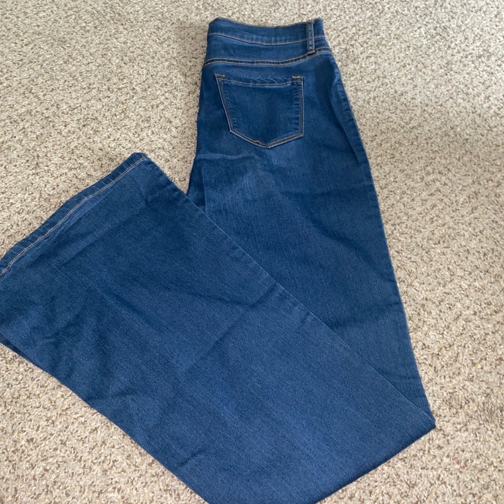 Fashion nova blue flare jeans
